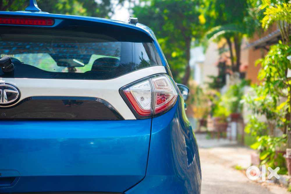 Tata Nexon 1.2 Revotron Xz Plus Dual Tone, 2018, Petrol