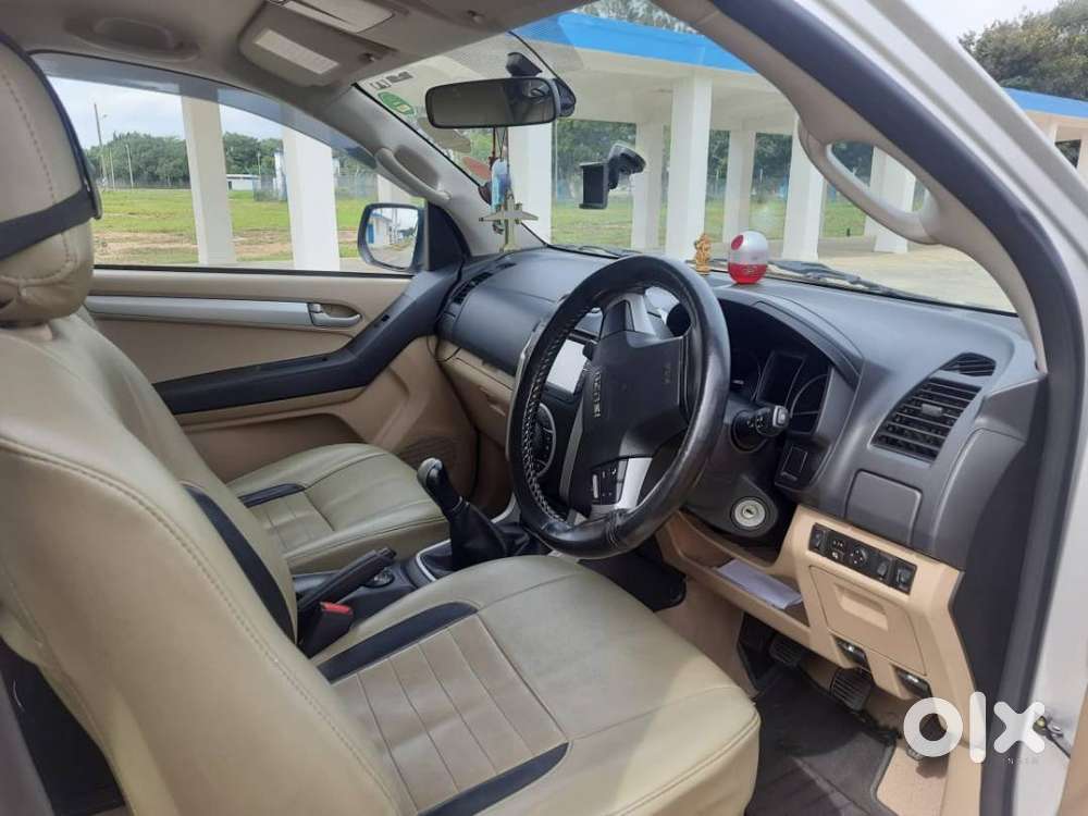 Isuzu D-max V-cross 4x4  Single Owner  Top Condition