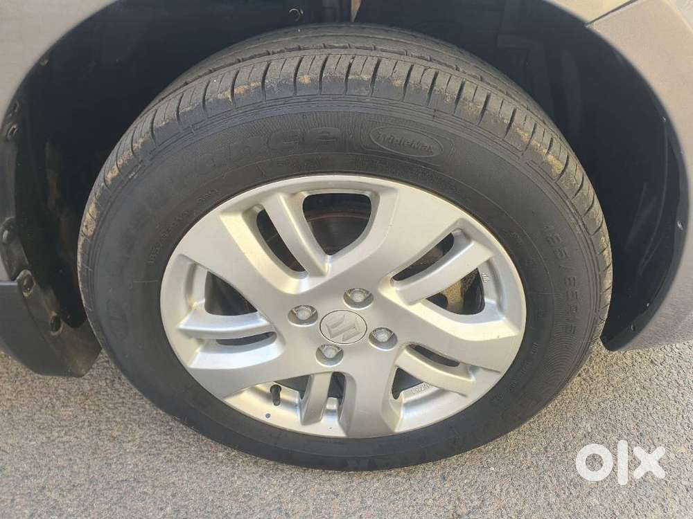 Maruti Suzuki Swift Dzire 1.2 Zxi Bsiv, 2012, Petrol