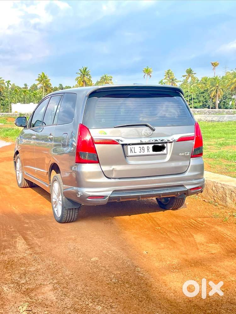 Toyota Innova 2014 Diesel Well Maintained