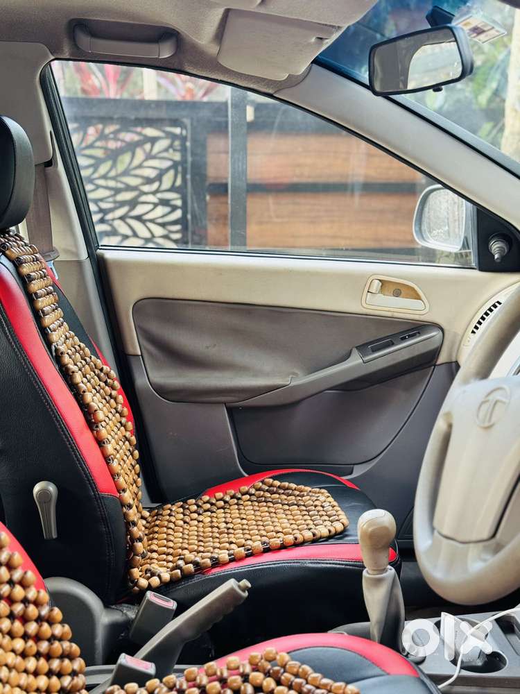 Tata Indica Vista Aura 1.2 Safire (abs), 2010, Petrol