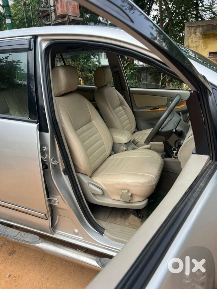 Toyota Innova Diesel 2011