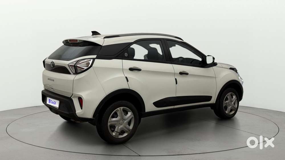 Tata Nexon 1.2 Revotron Xm (s), 2023, Petrol