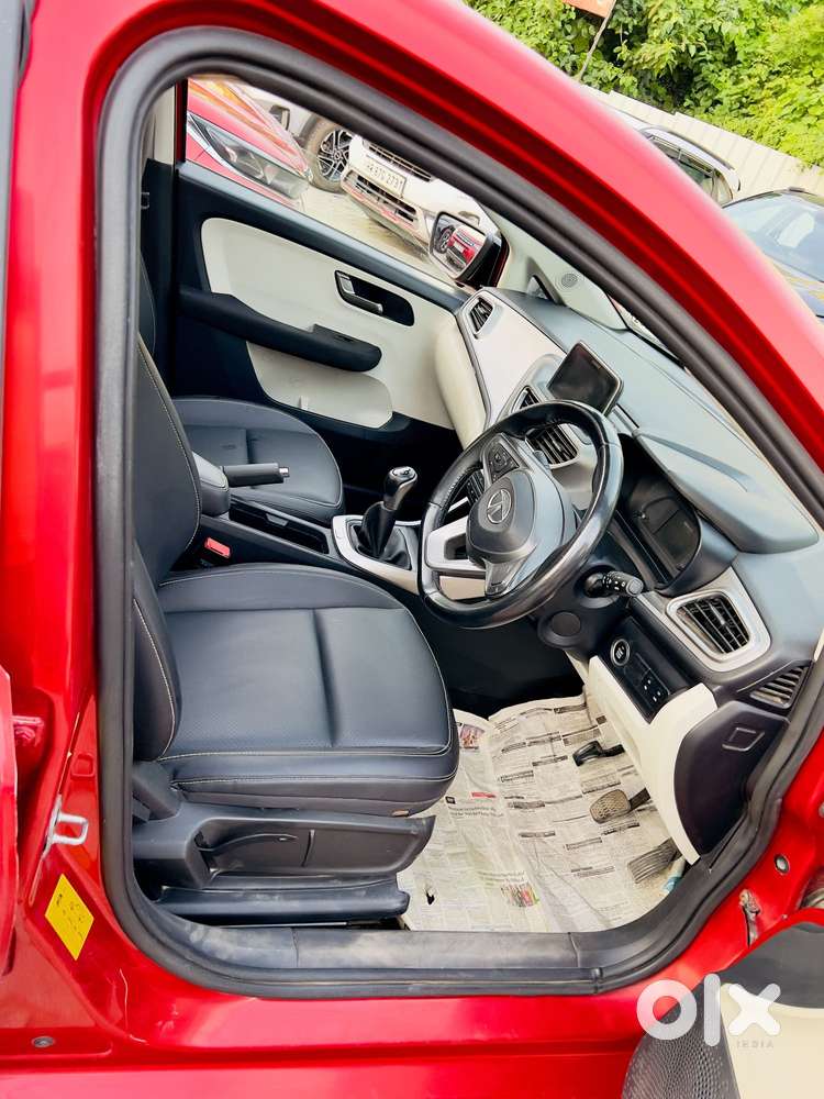 Tata Altroz Xz Plus (s), 2026, Petrol