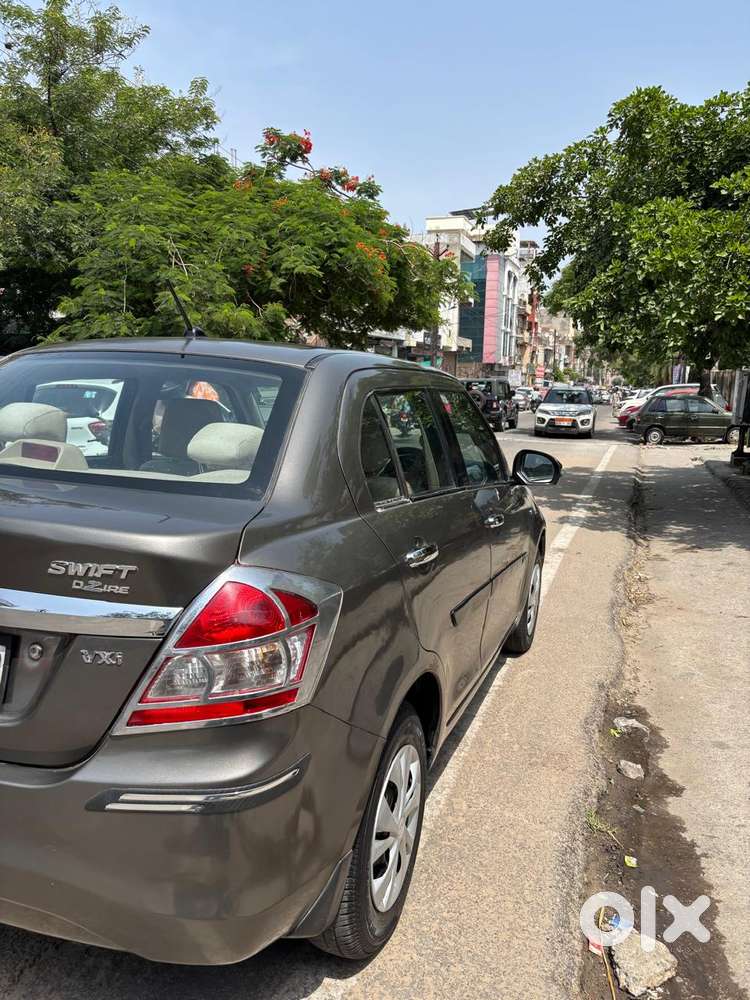 Maruti Suzuki Dzire 1.2 Vxi, 2015, Petrol