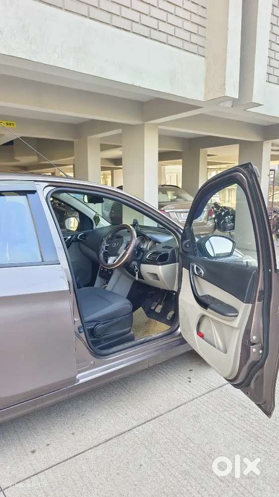 Tata Tiago Xz Petrol Excellent Condition/single Owner/well Maintained
