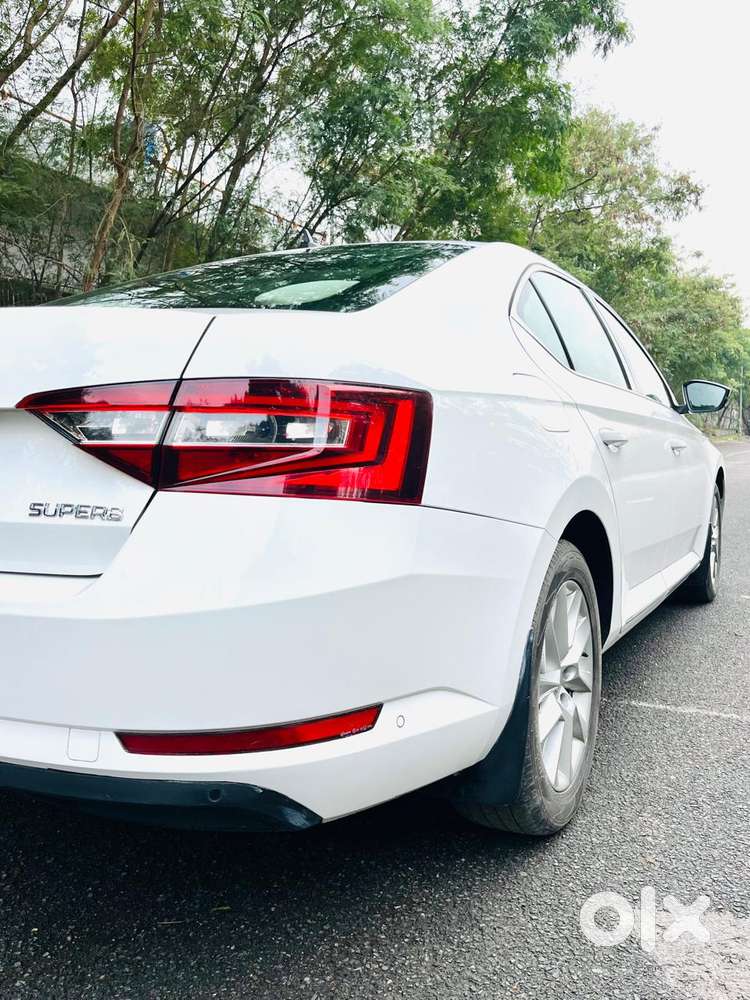 Skoda Superb L&k 1.8 Tsi At, 2019, Petrol