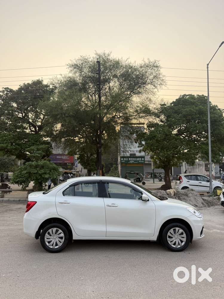 Maruti Suzuki Swift Dzire 1.3 Vxi, 2023, Petrol
