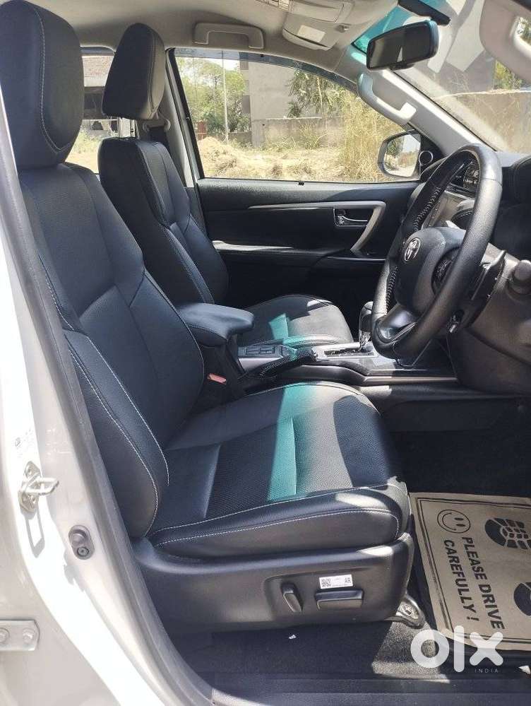 Toyota Fortuner 4x2 At 2.7 Petrol, 2024, Petrol