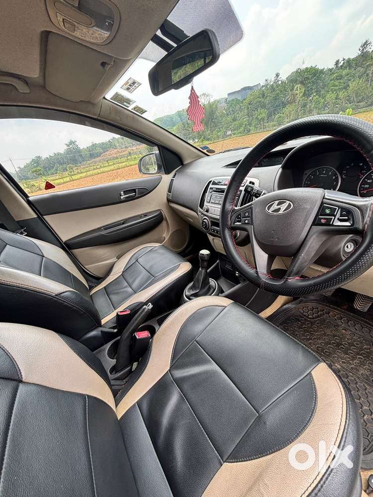 Hyundai I20 Sportz Petrol 2012