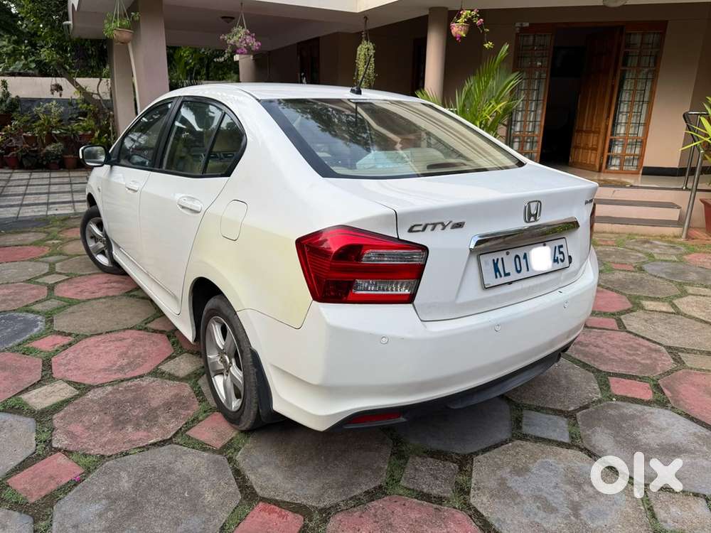 Honda City 1.5 Smt (2013) – 77,077 Km  Pristine Condition