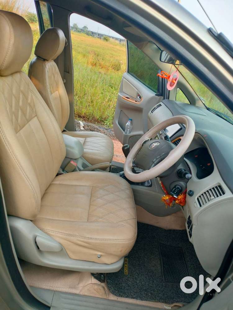 Toyota Innova (2009) Bucket Seats