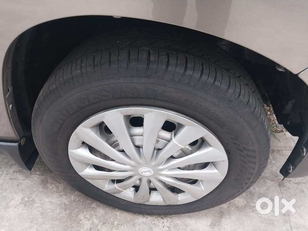Mahindra Kuv 100 G80 K2, 2017, Petrol