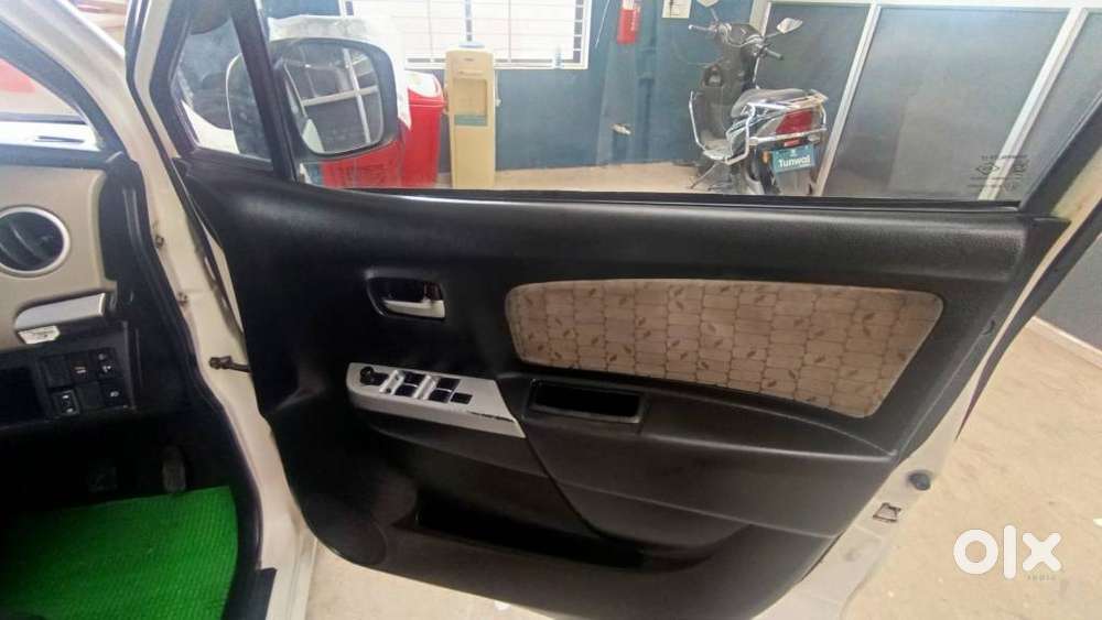 Maruti Suzuki Wagon R 1.0 2010-2019 Vxi (o), 2013, Cng & Hybrids
