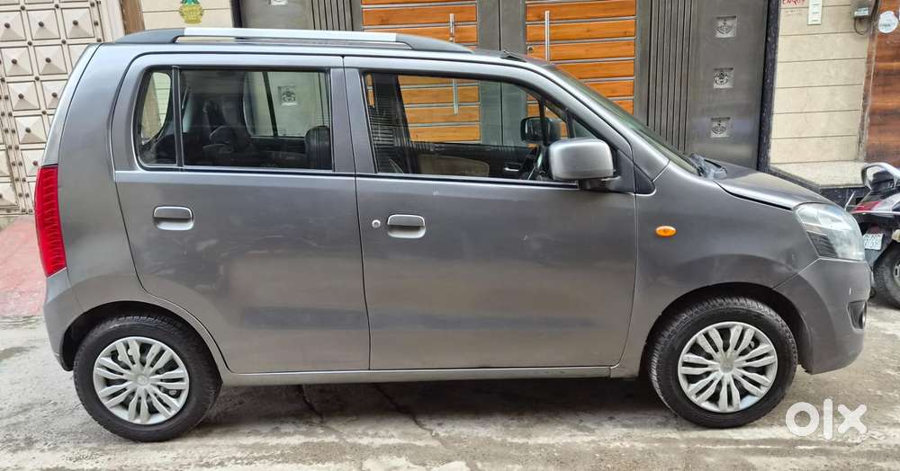 Maruti Suzuki Wagon R Amt Vxi Plus, 2016, Cng & Hybrids