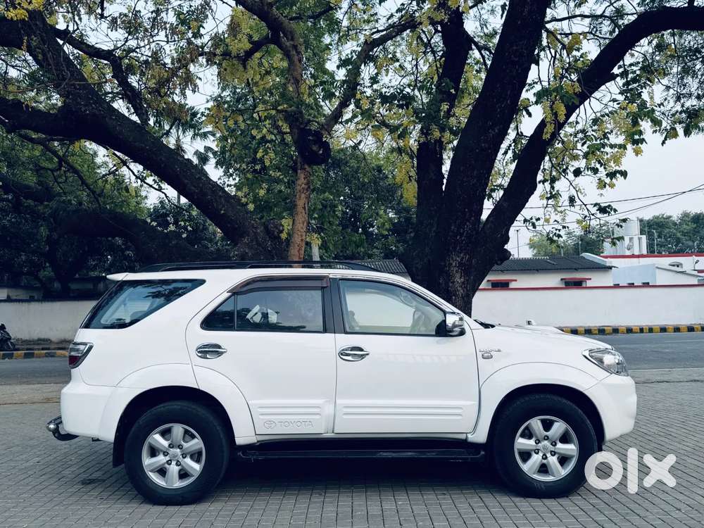 Toyota Fortuner, 2010, Diesel