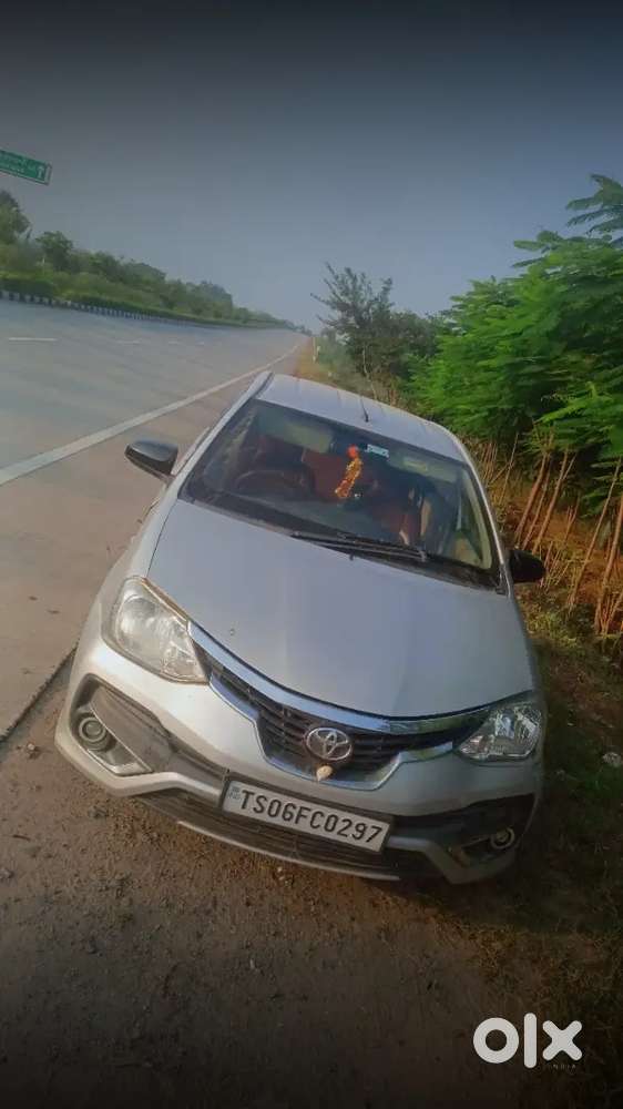 Toyota Etios Liva 2015 Diesel 125000 Km Driven, New Tyres