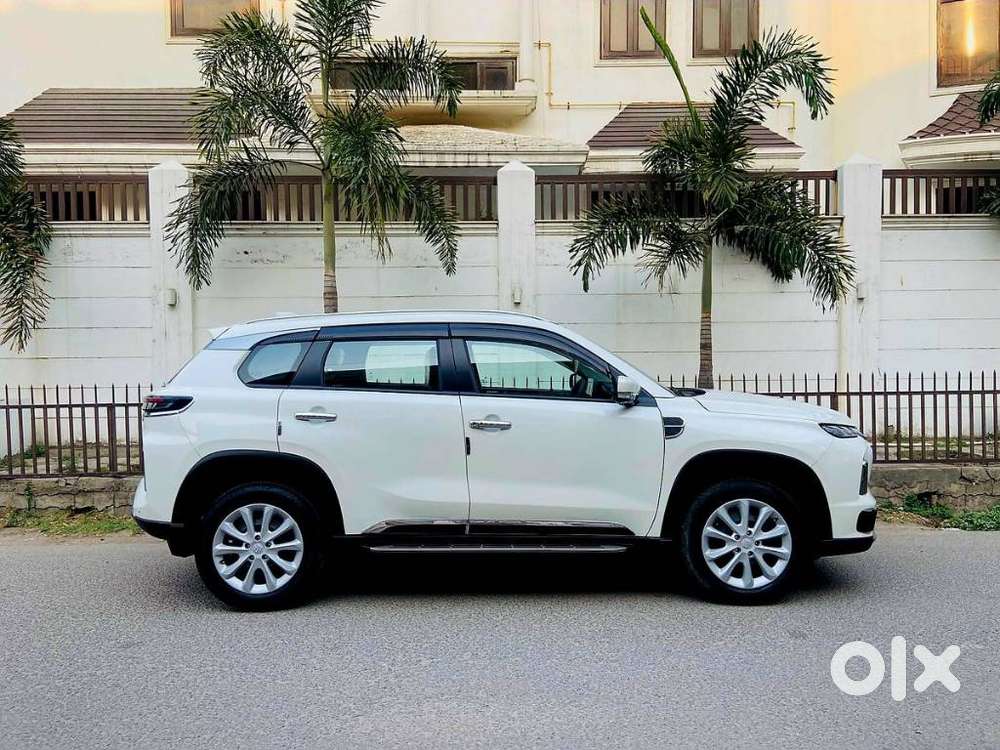 Maruti Suzuki Grand Vitara 1.5 Delta Smart Hybrid At, 2025, Petrol