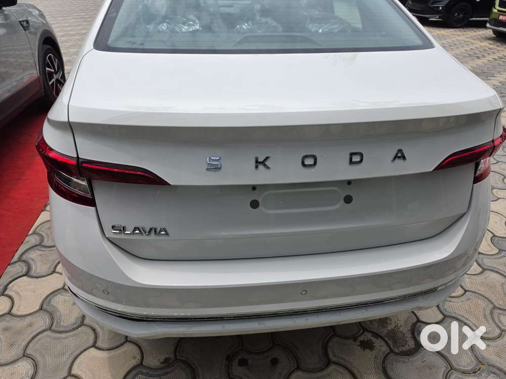 Skoda Slavia Style 1.0l Tsi At, 2026, Petrol
