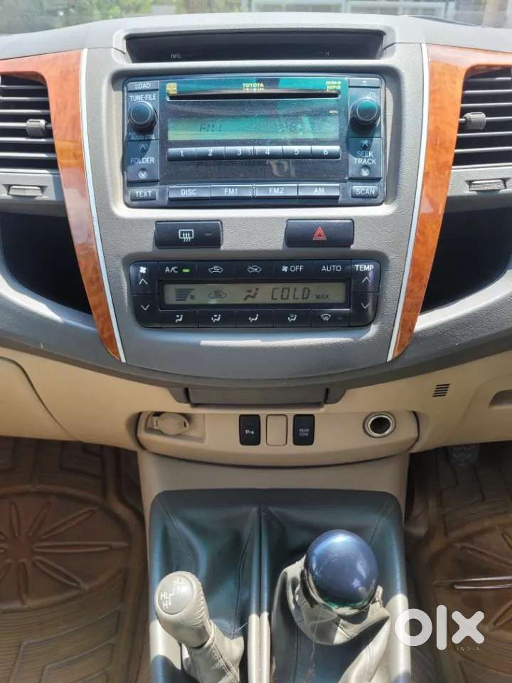 Toyota Fortuner, 2011, Diesel