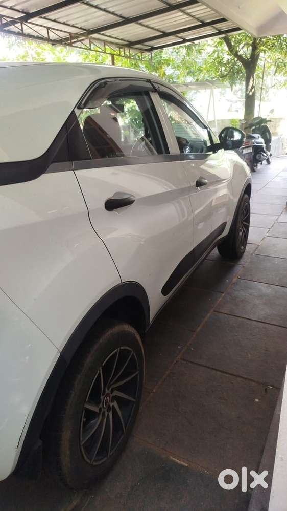 Tata Nexon Petrol 2018