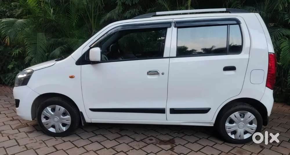 Maruti Suzuki Wagon R 1.0 Vxi Amt, 2017, Petrol