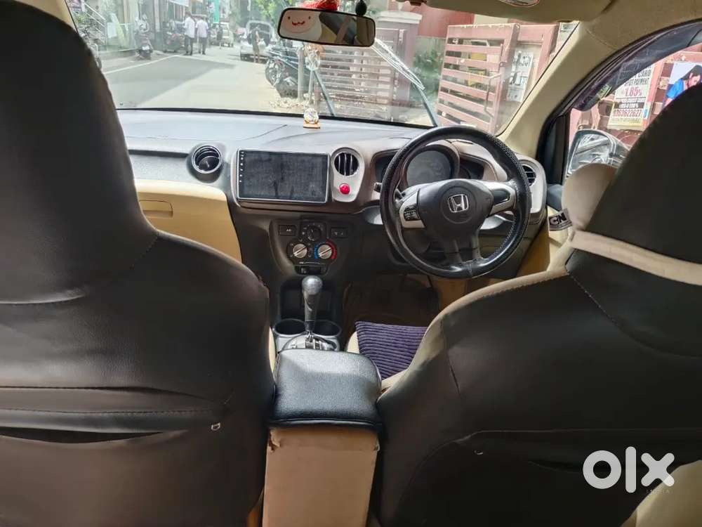 New Tyre, Battery, Leather Seat Cover Com Insurance Idv 3.27 Lakh