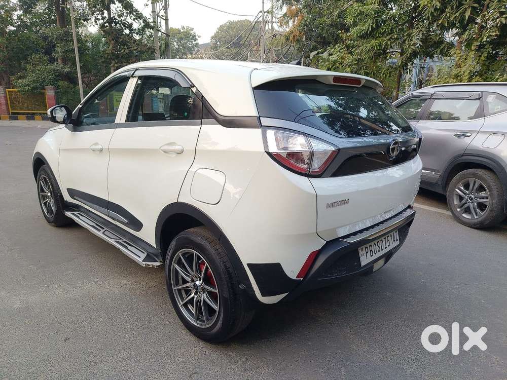 Tata Nexon 1.5 Revotorq Xm (s), 2018, Diesel