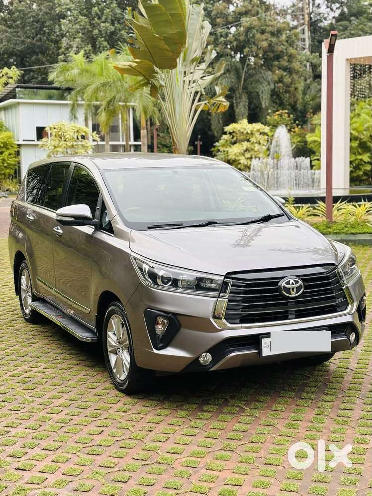 Toyota Innova Crysta 2.8z Automatic, 2016, Diesel