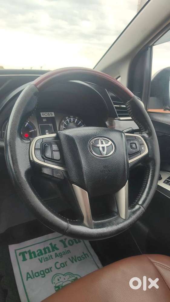 Toyota Innova Crysta 2.4 V 8 Str, 2018