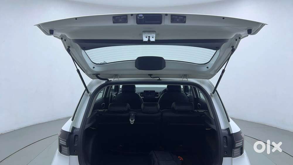 Hyundai Venue 1.0 Sx (o) Turbo Dct, 2023, Petrol