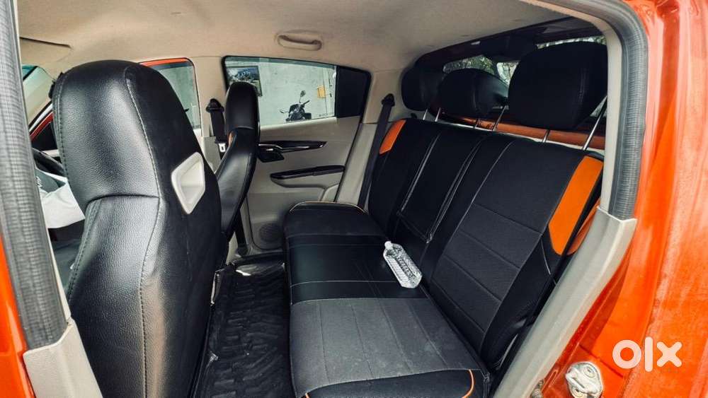 Mahindra Kuv 100 2016 Petrol Good Condition (6 Seater Family Car )