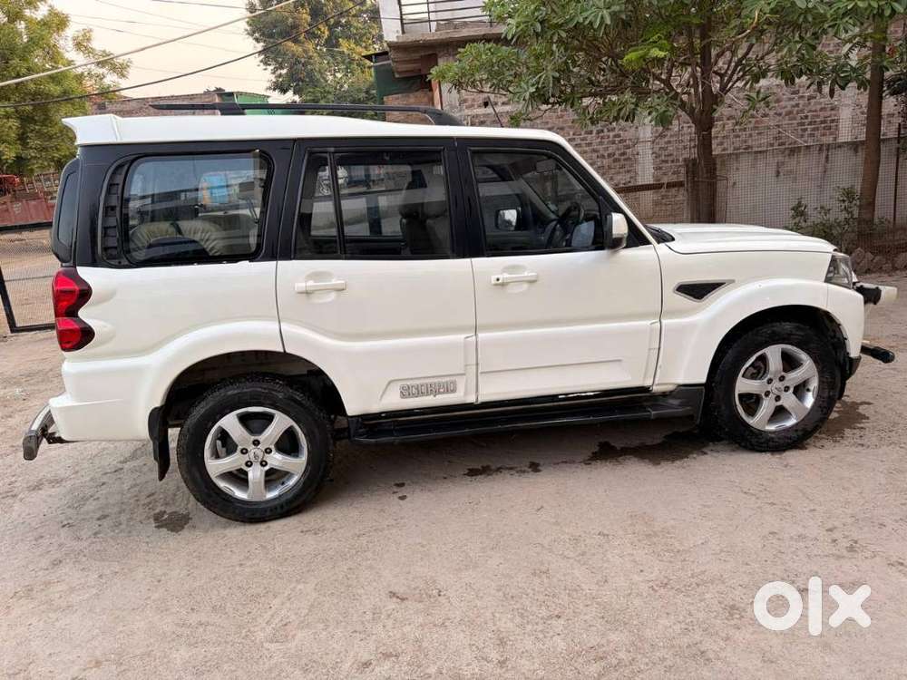 Scorpio S11