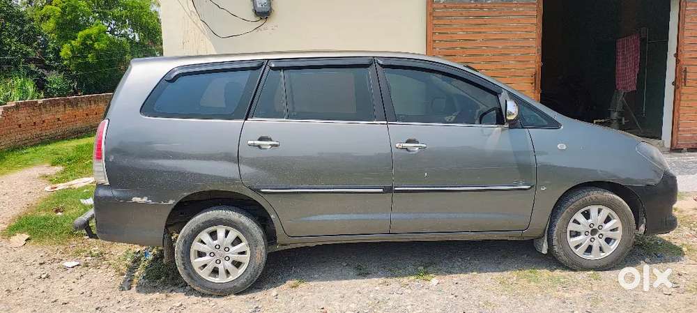 Toyota Innova Vx 2010 Diesel 7-seater