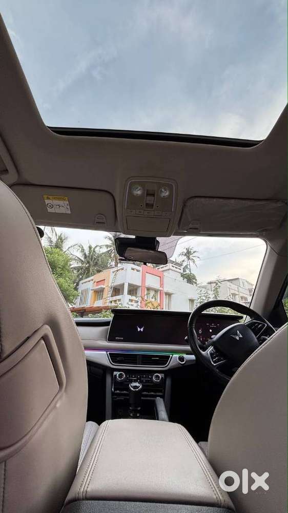 Mahindra Xuv700 2.0 Ax 7 Petrol Mt Str, 2021, Petrol