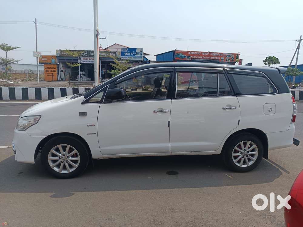 Toyota Innova 2009-2011 2.5 E 7 Str, 2008, Diesel