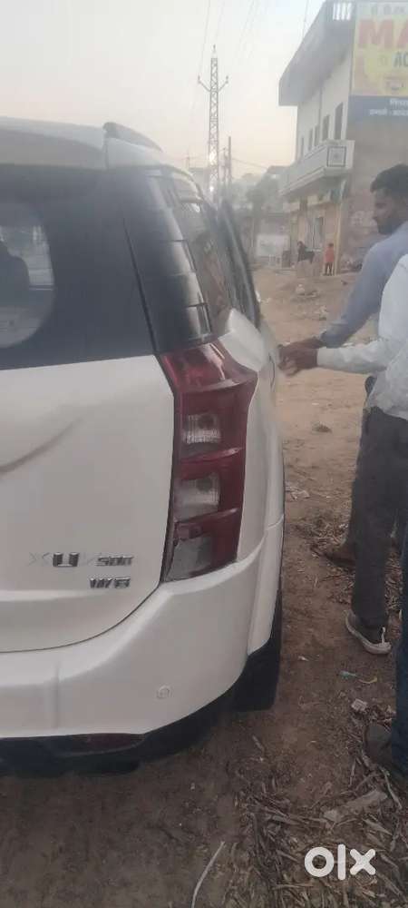 Mahindra Xuv500 2014 Diesel 85000 Km Driven