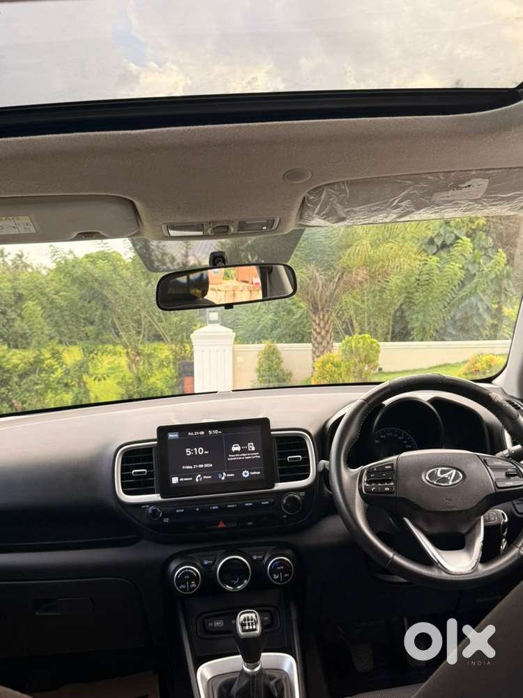 Hyundai Venue 2022 Diesel 135000 Km Driven
