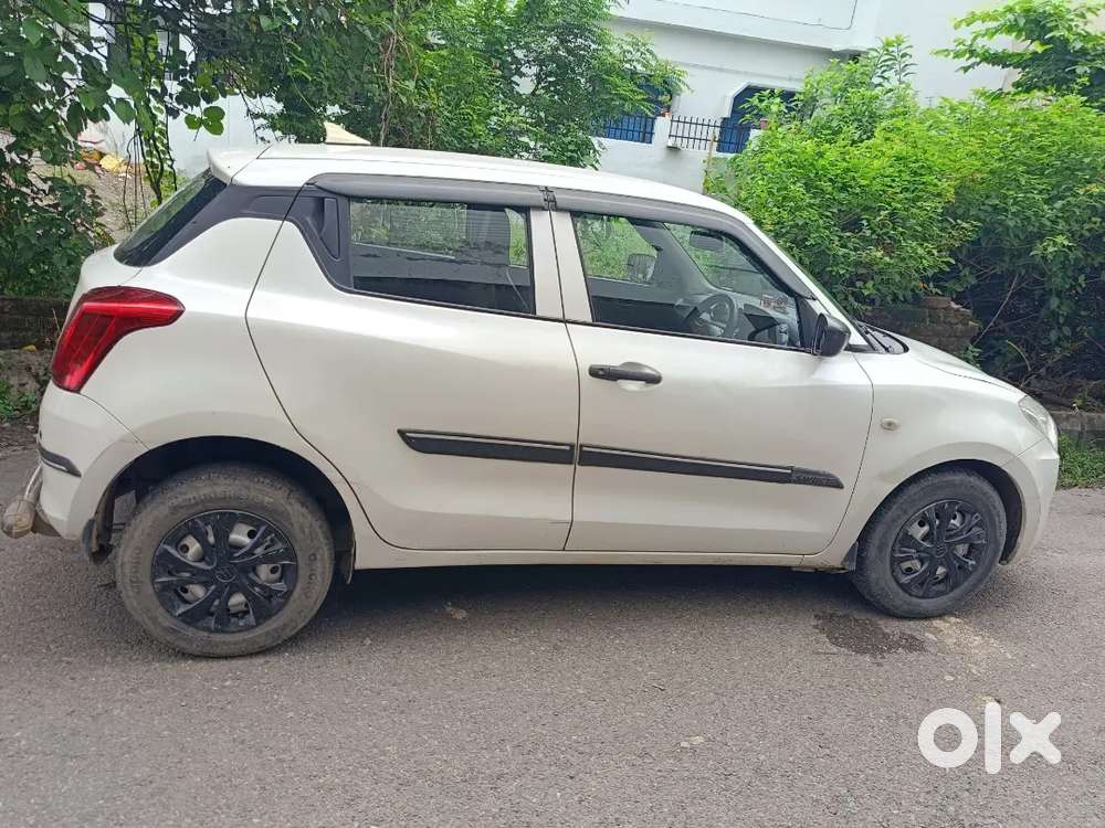 Maruti Suzuki Swift Cng