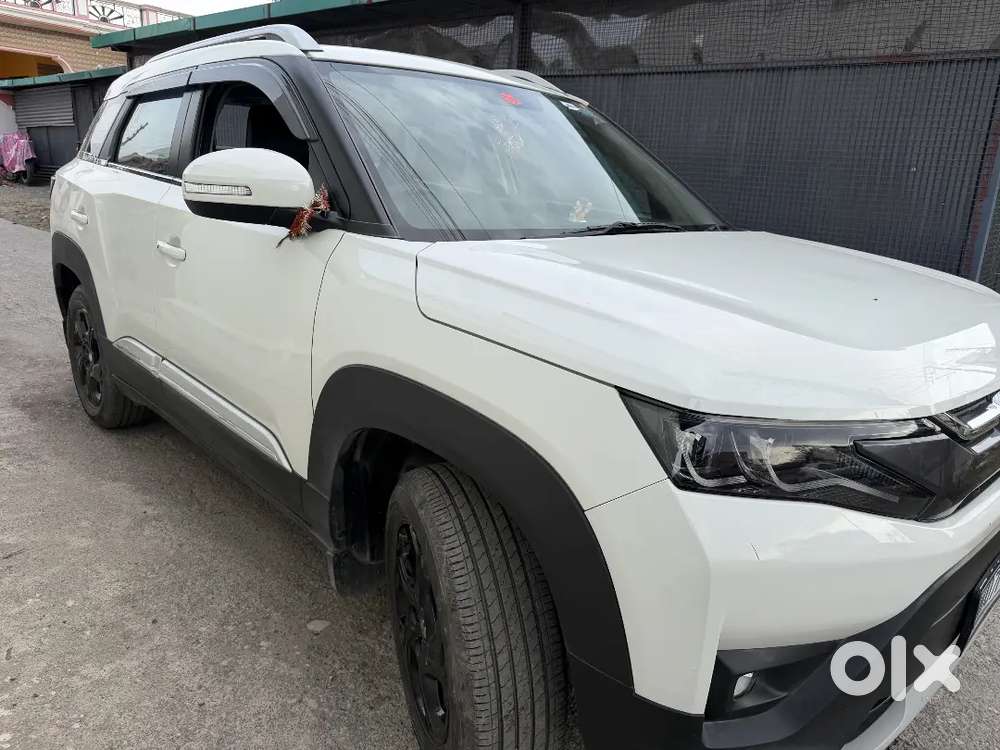 Maruti Suzuki Brezza 2024 Petrol 12000 Km Driven
