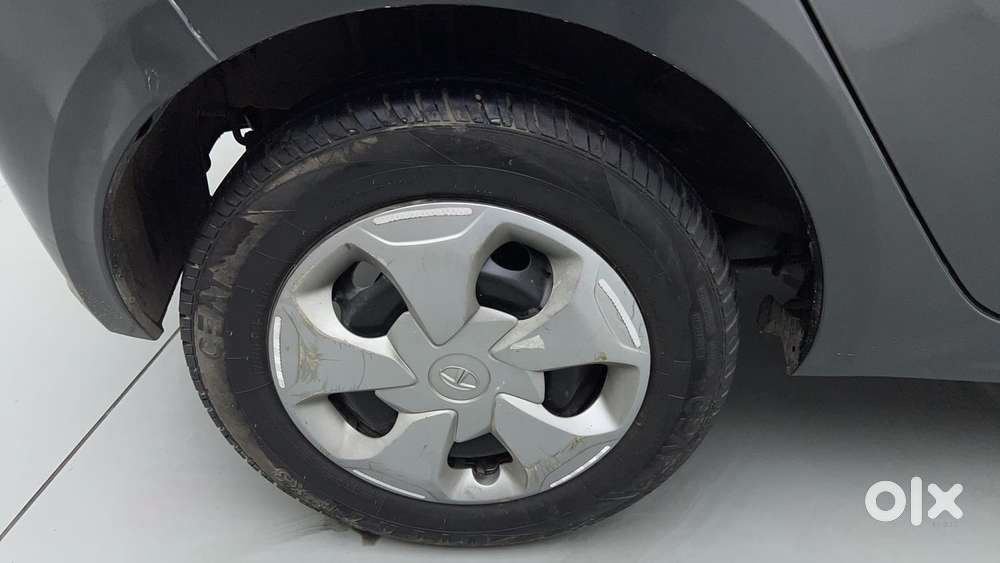 Tata Tiago 1.2 Revotron Xt Option, 2021, Petrol
