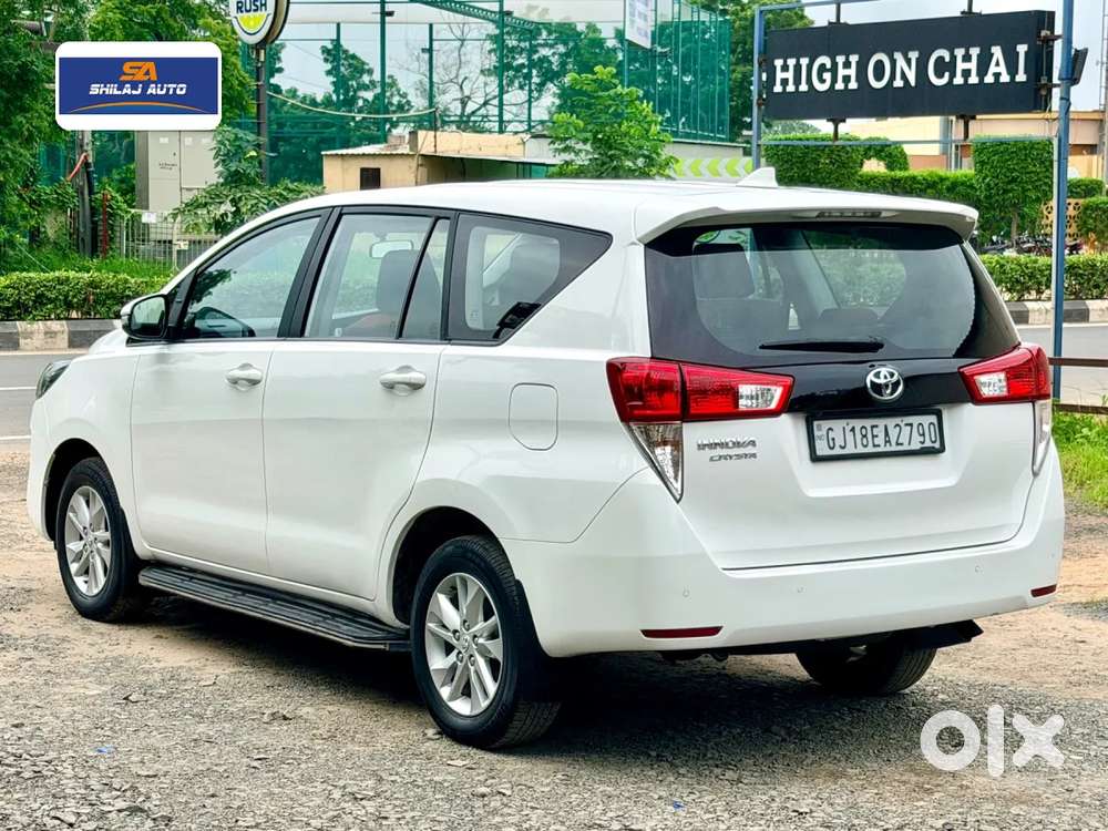 Toyota Innova Crysta [2020-ongoing] 2.4 Gx 7 Str, 2023, Diesel