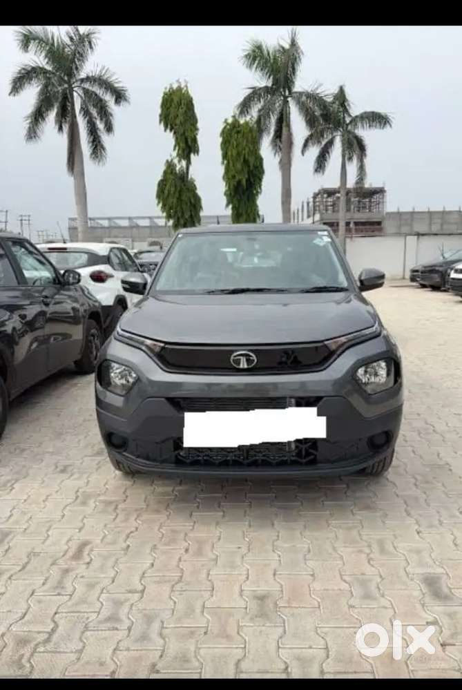 Tata Punch 1.2 Revotron 2025