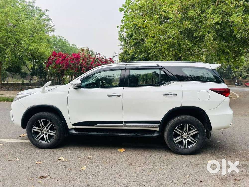 Toyota Fortuner 3.0 4x2 Automatic, 2020, Petrol