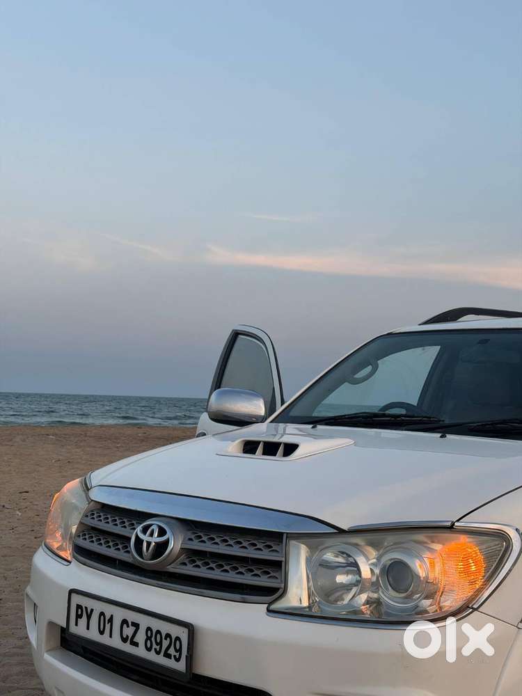 2011 Mfg Toyota Fortuner 4x4 Mt, 2nd Owner Py Registered Vehicle