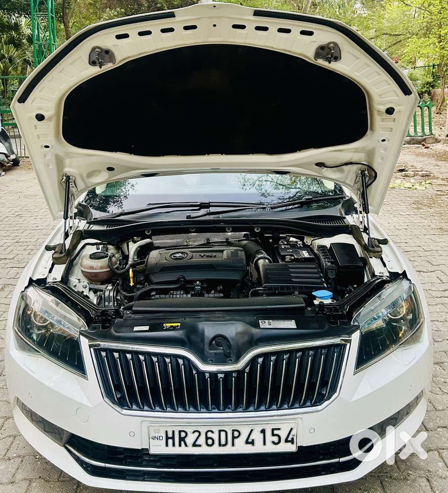 Skoda Superb Style 1.8 Tsi At, 2018, Petrol