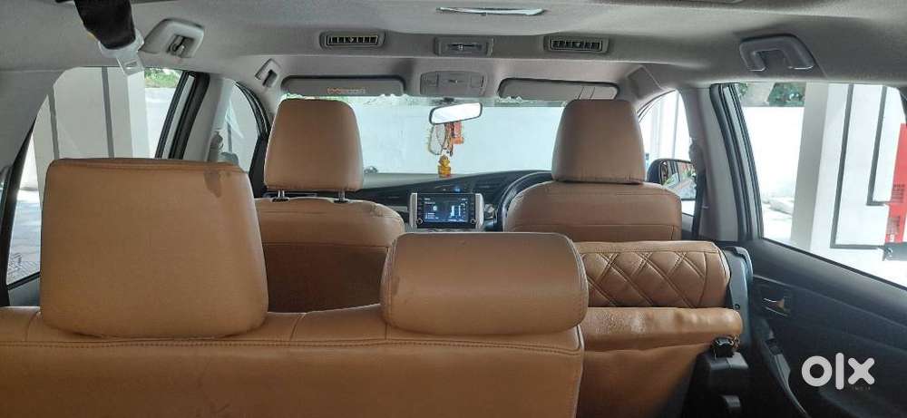 Toyota Innova Crysta 2.4 Gx Limited Edition 8 Str, 2023, Diesel