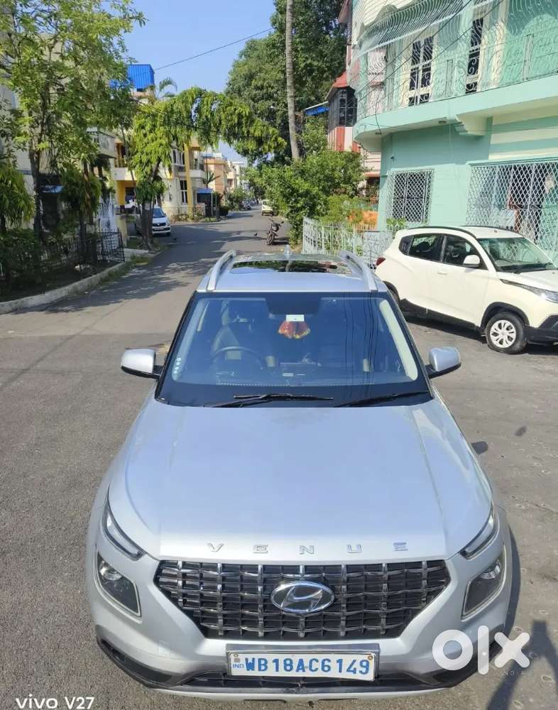 Venue With Sunroof 20k Driven! More Details D