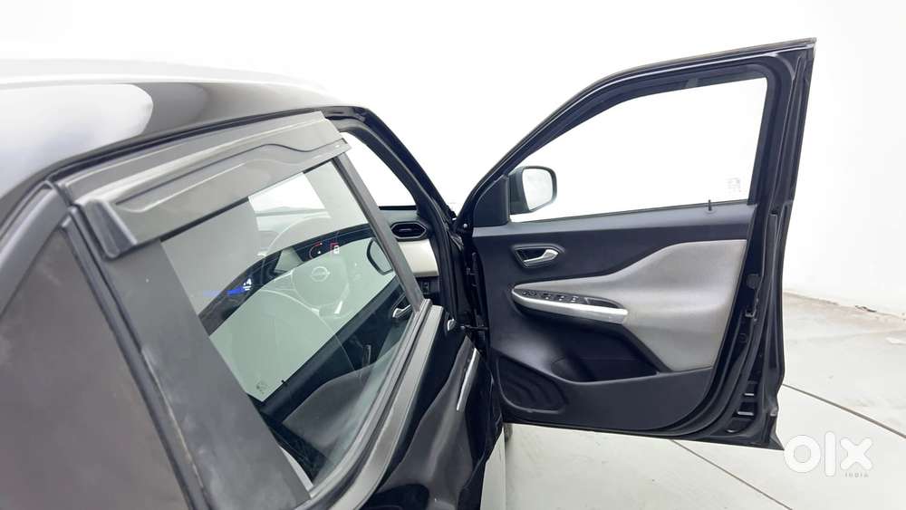 Nissan Magnite 1.0 Xv, 2022, Petrol