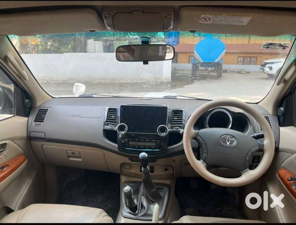 Toyota Fortuner 4x4 Mt 2.8 Diesel, 2011, Diesel